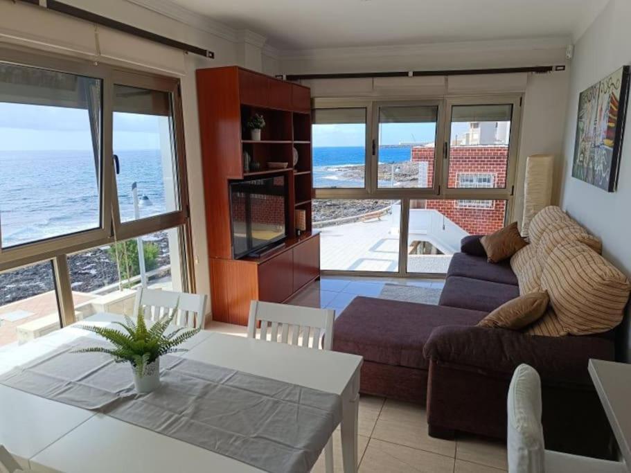 Apartamento En Arinaga En Primera Linea Exterior photo
